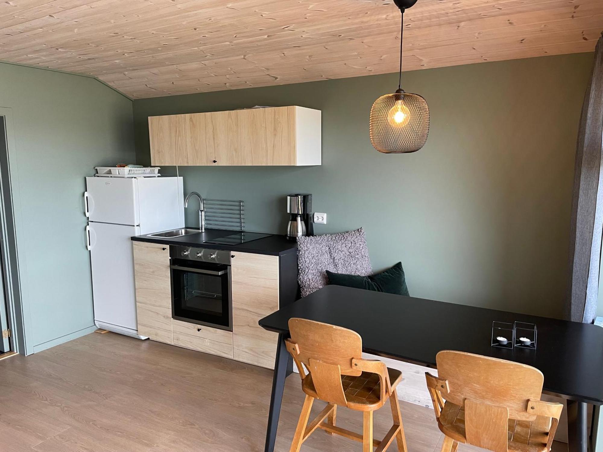 Fugelvagen, Cabins And Glamping Alvund Eksteriør bilde