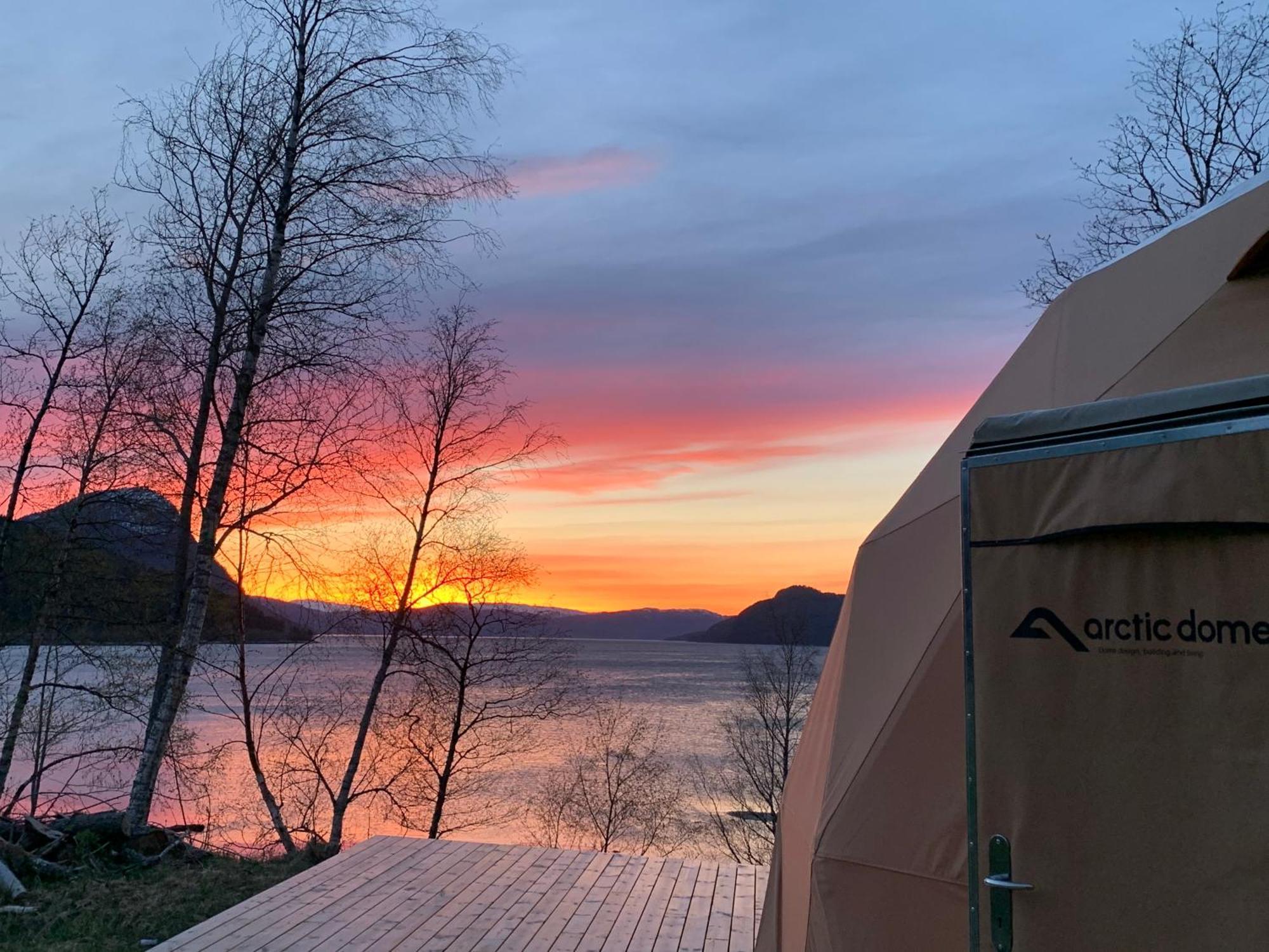 Fugelvagen, Cabins And Glamping Alvund Eksteriør bilde