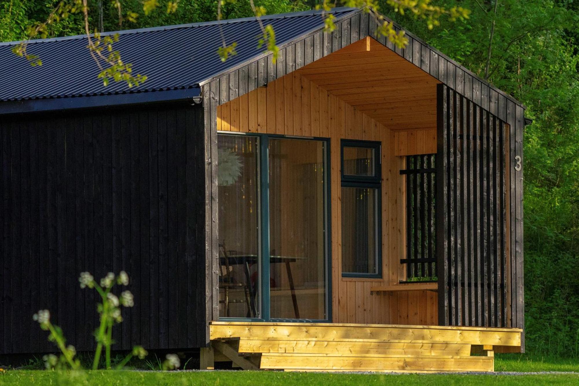 Fugelvagen, Cabins And Glamping Alvund Eksteriør bilde